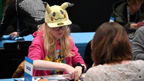 在线股票炒股配资门户 痴迷宝可梦的欧美人，把皮卡丘炒到3800万